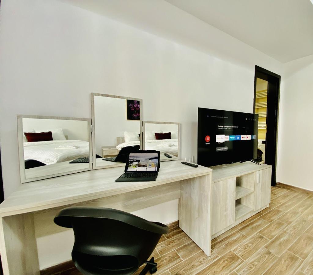New City Studios With Balcony Bucharest Exterior photo
